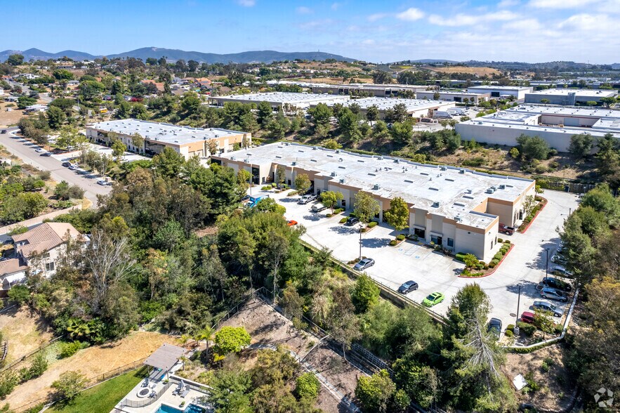 More Photos Of 925 Poinsettia Ave, Vista Manufacturing For Sale