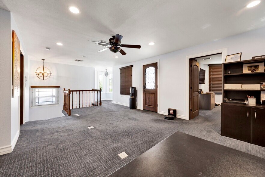 More Photos Of 620 W Foothill Blvd, Monrovia Office For Sale