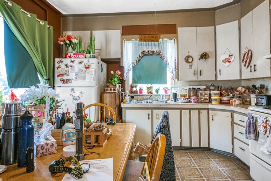 More Photos Of 375-377 Laforest Av, Sudbury Apartments For Sale