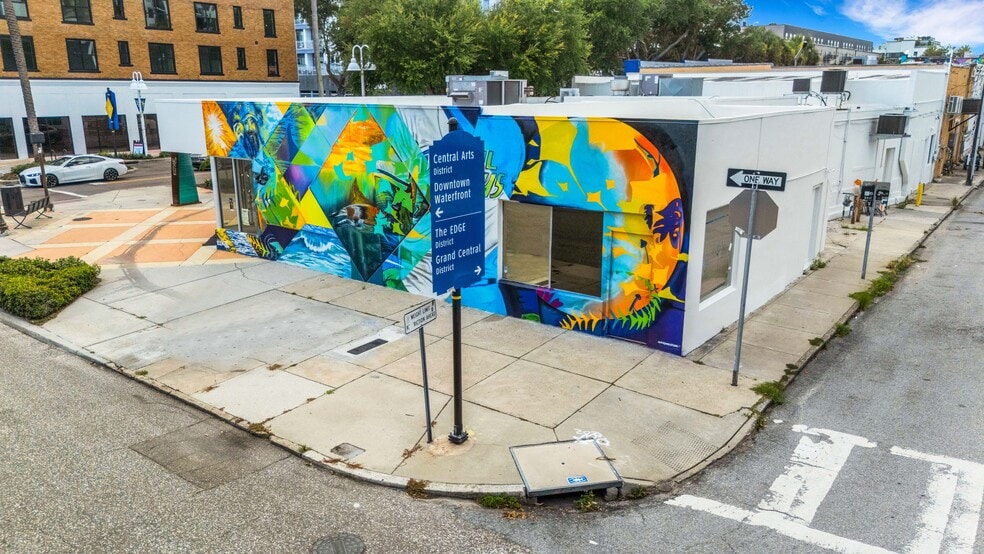 More Photos Of 901 Central Ave, Saint Petersburg Storefront For Sale