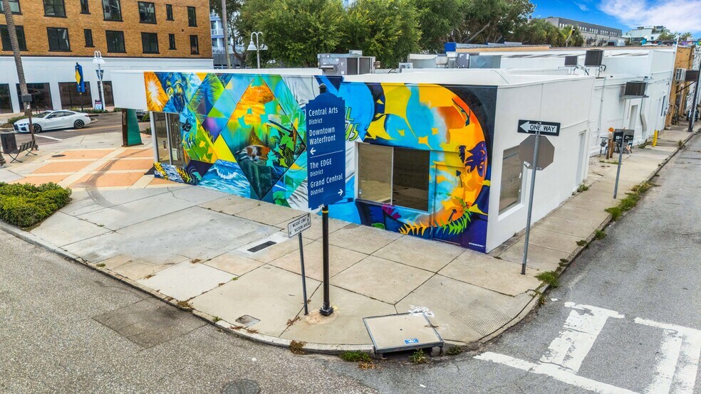 More Photos Of 905-909 Central Ave, Saint Petersburg Storefront For Sale