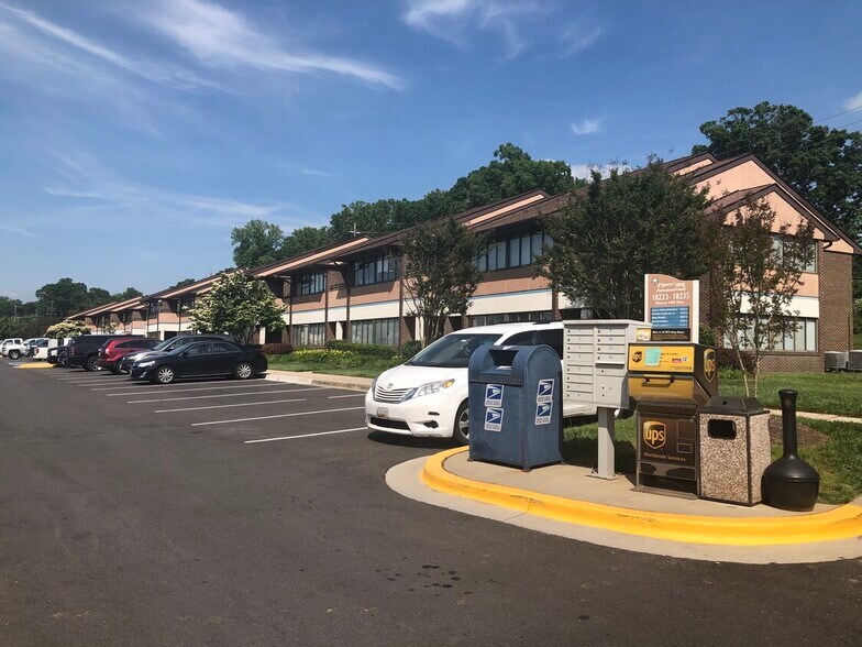 More Photos Of 18201-18209 Flower Hill Way, Gaithersburg Medical For Lease