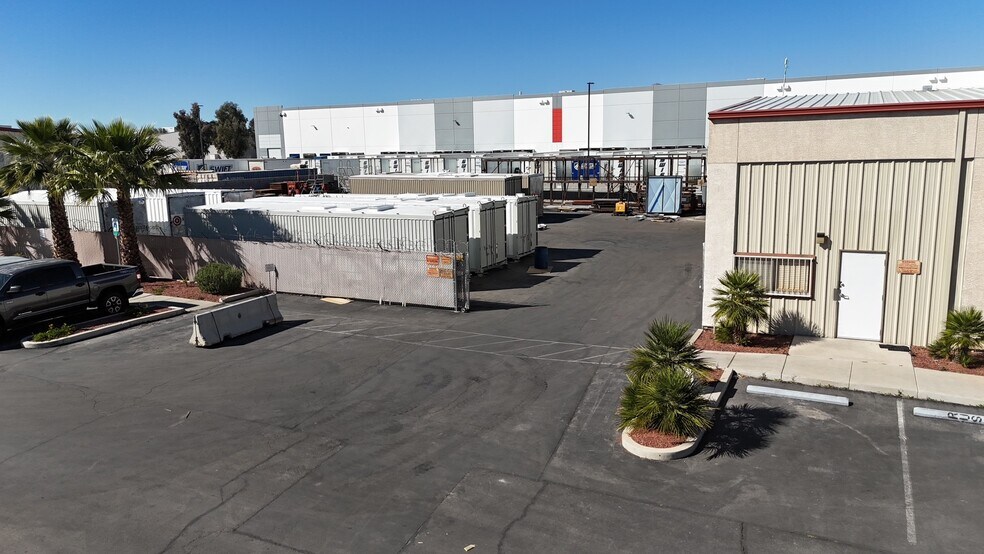 More Photos Of 1260 Rockpebble Ave, North Las Vegas Light Manufacturing For Lease