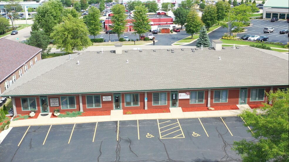 More Photos Of 6785 Weaver Rd, Rockford Medical For Lease