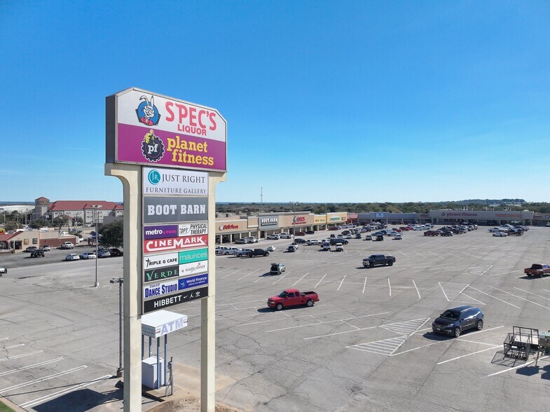 More Photos Of 2900 W Washington St, Stephenville Unknown For Lease