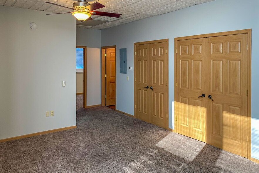 More Photos Of 600 W North St, Greenfield Apartments For Sale