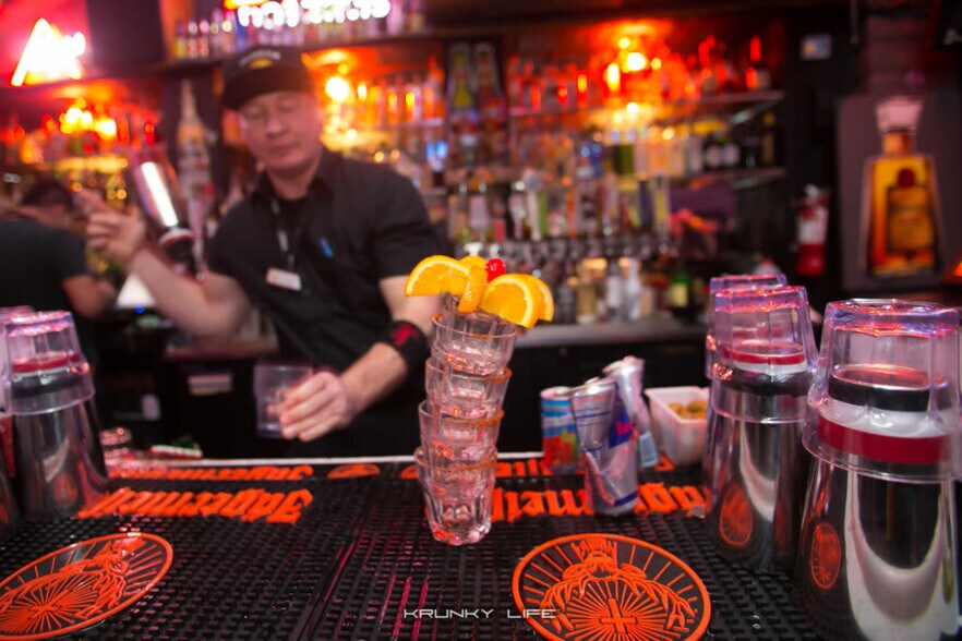 More Photos Of 266 S Palm Canyon Dr, Palm Springs Restaurant For Sale