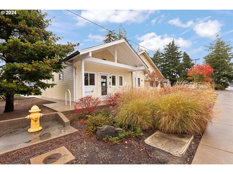 More Photos Of 1445 8th St, Florence Medical For Sale