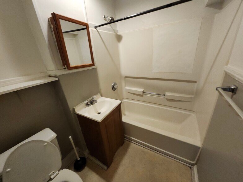 More Photos Of 120-128 Lenox St, Rochester Apartments For Sale