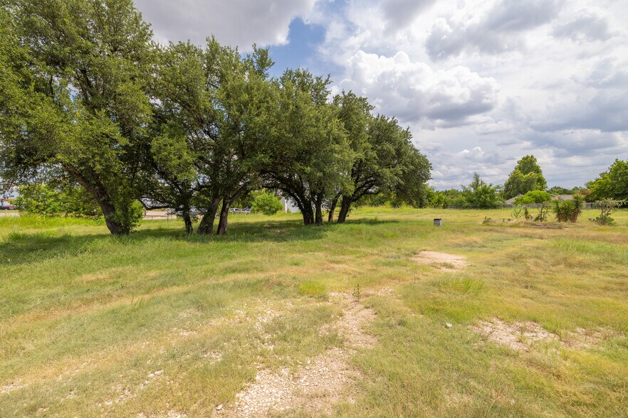 More Photos Of 14011 W State Highway 29, Liberty Hill Land For Sale