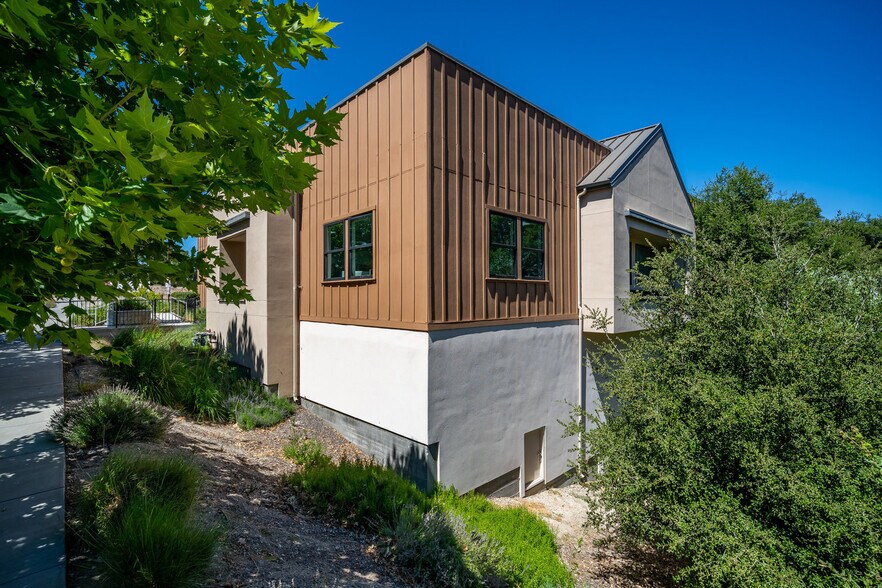 More Photos Of 1075 Rossi Rd, Templeton Unknown For Lease