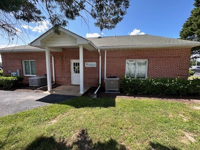 More Photos Of 8579 Commerce Dr, Easton Medical For Sale