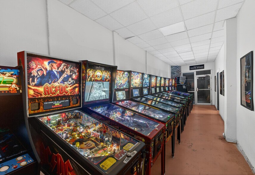 More Photos Of , Corpus Christi General Retail For Sale