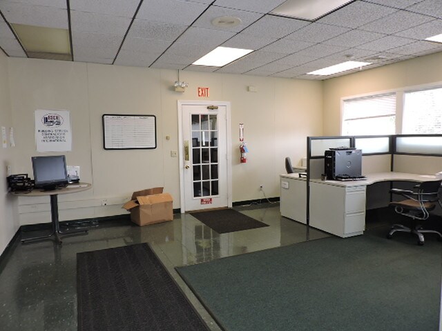 More Photos Of 419 N Westwood Ave, Toledo Light Distribution For Sale