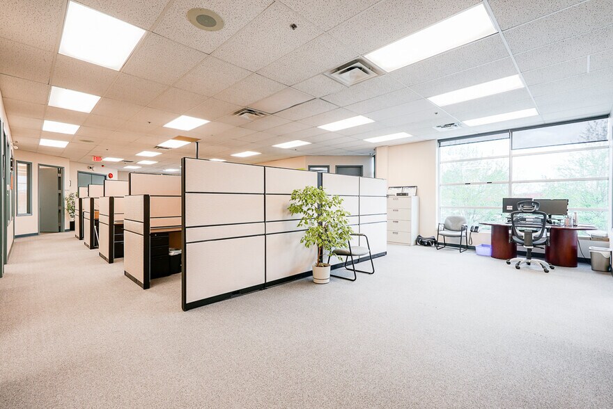 More Photos Of 766 Cliveden Pl, Delta Warehouse For Lease