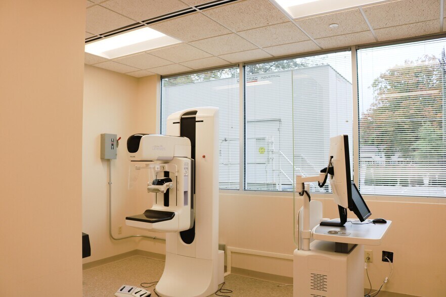 More Photos Of 6 Earlin Ave, Browns Mills Medical For Lease