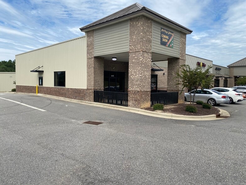 Primary Photo Of 640-668 Shell Dr, Spring Lake Storefront For Lease