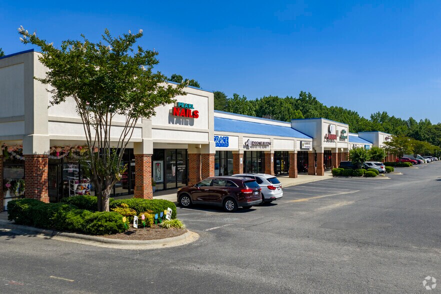 More Photos Of 2785 Charlotte Hwy, Mooresville Unknown For Lease