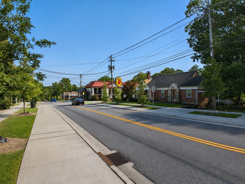 More Photos Of 917 Church St, Decatur Hotel For Sale