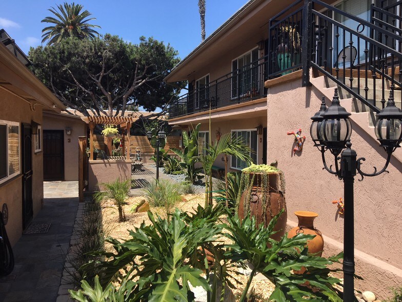 More Photos Of 2104-2110 Bacon St, San Diego Apartments For Sale