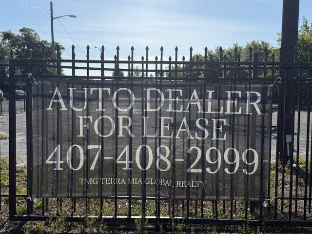 More Photos Of 690 N Semoran Blvd, Orlando Auto Dealership For Lease
