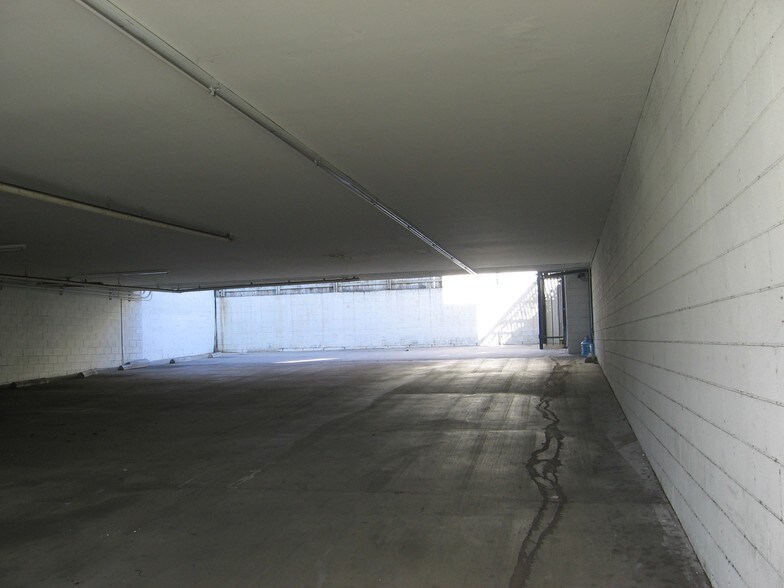 More Photos Of 2607 Colorado Blvd, Los Angeles Office For Lease