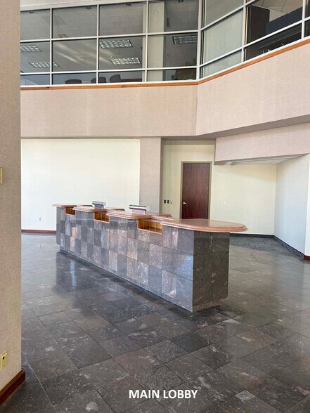 More Photos Of 23 Public Square, Belleville Office For Lease