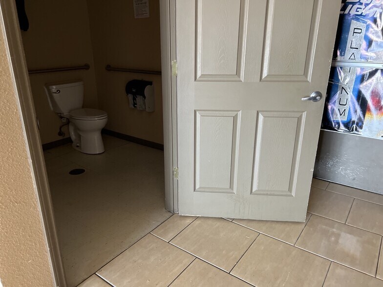 More Photos Of 4008 E Stan Schlueter Loop, Killeen Unknown For Lease