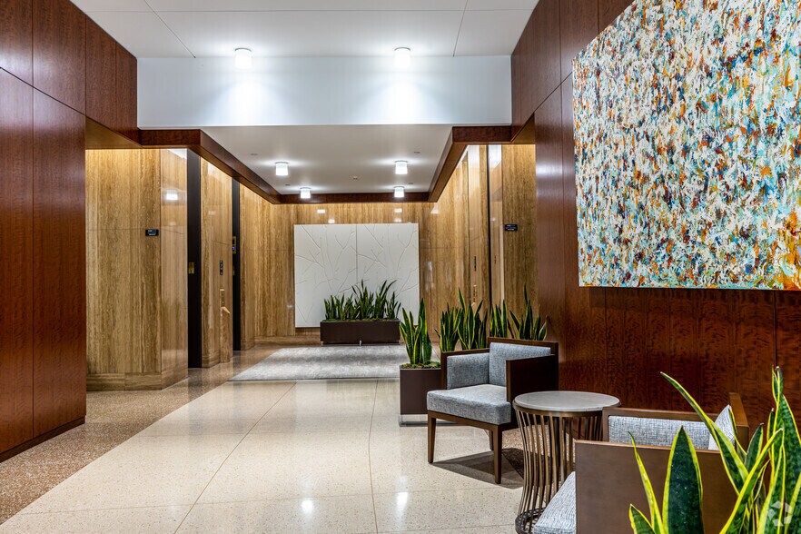 More Photos Of 4900 Main St, Kansas City Office For Lease
