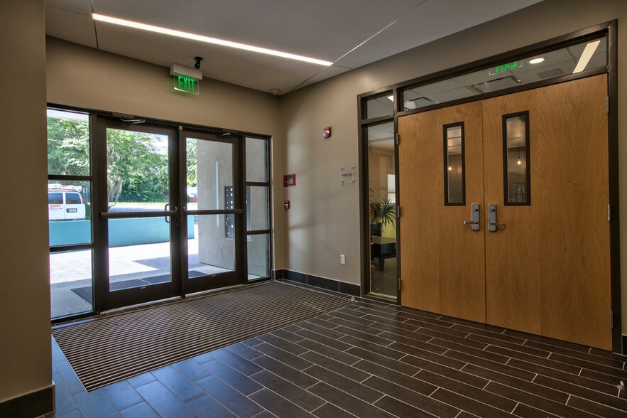 More Photos Of 3717 Apalachee Pky, Tallahassee Loft Creative Space For Lease