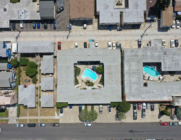 More Photos Of 4935 Niagara Ave, San Diego Apartments For Sale
