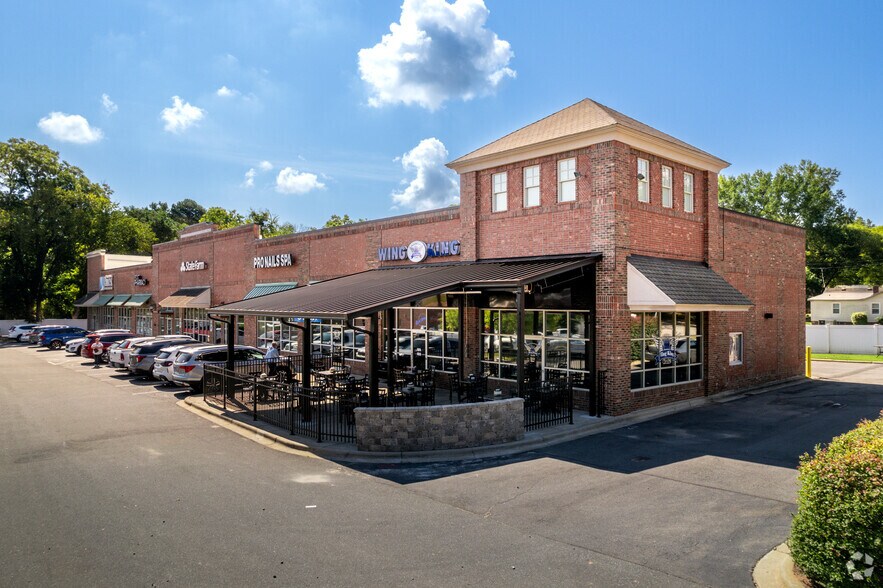 More Photos Of 200 Dobys Bridge Rd, Fort Mill Storefront For Lease
