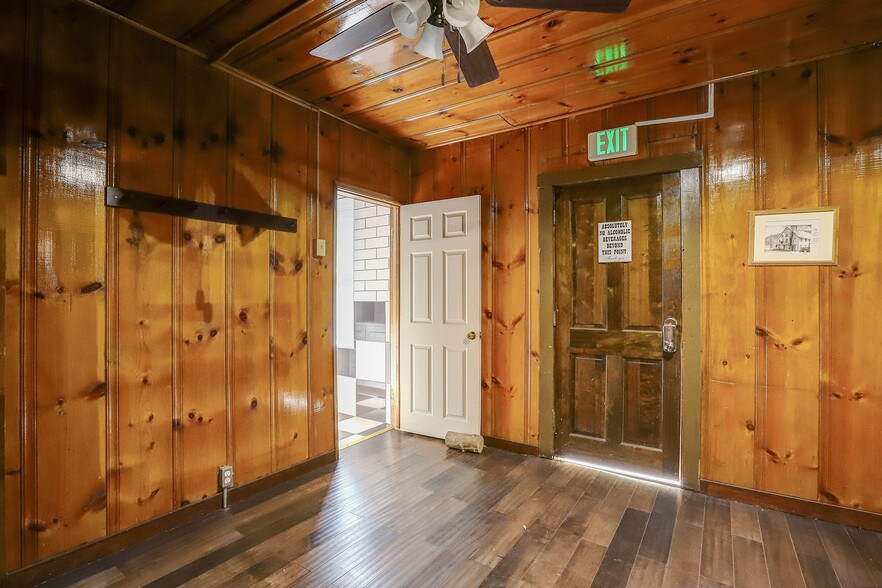 More Photos Of 212 Main St, Sierra City Hotel For Sale