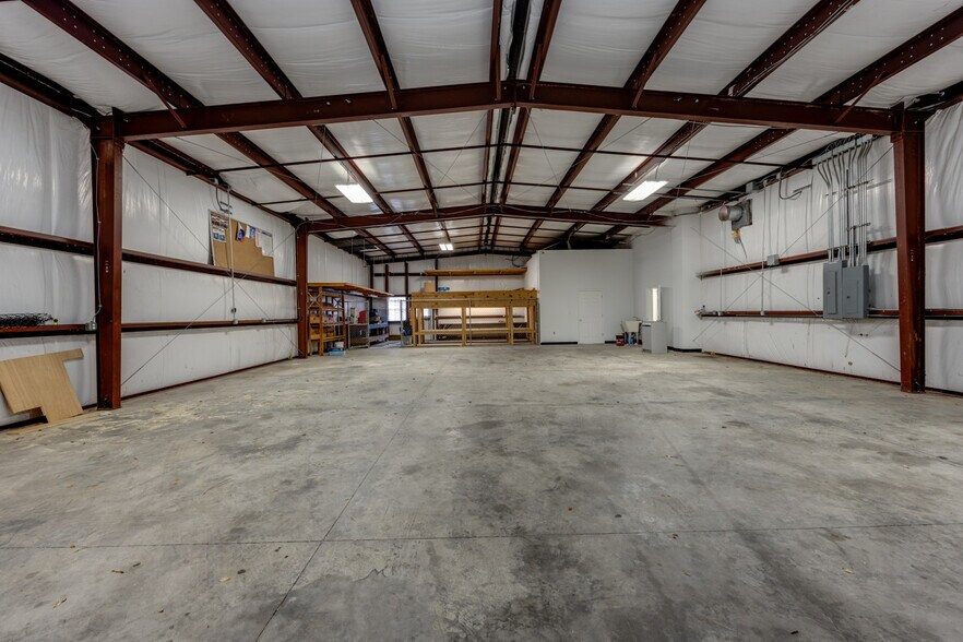 More Photos Of 4770 Shelfer Rd, Tallahassee Warehouse For Sale