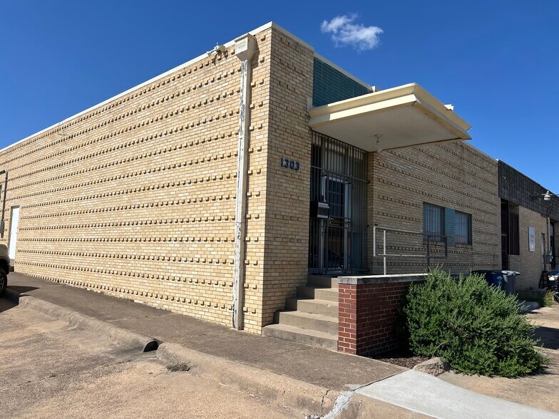 Primary Photo Of 1303 Chemical St, Dallas Warehouse For Lease