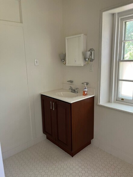 More Photos Of 2275 Bridge St- Building 6, Philadelphia Office Residential For Sale