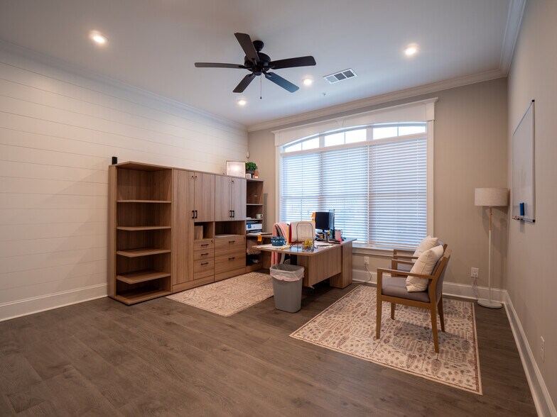 More Photos Of 3957 S Main St, Acworth Office For Sale