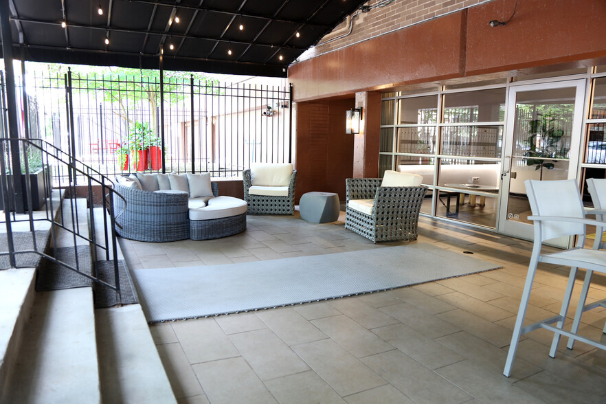 More Photos Of 5525 N Winthrop Ave, Chicago Apartments For Sale