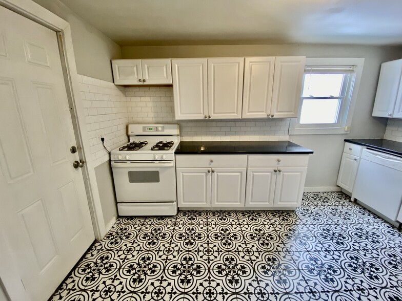 More Photos Of , Minneapolis Multifamily For Sale