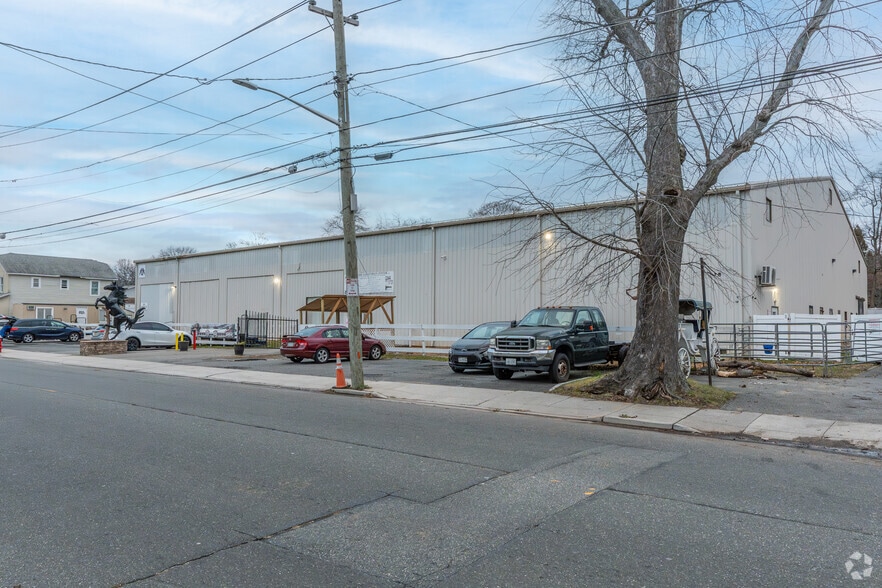 More Photos Of 633 Eagle Ave, West Hempstead Schools For Sale