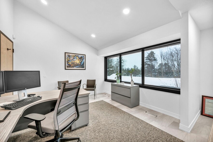 More Photos Of 1929 E Royalton Rd, Broadview Heights Office For Lease