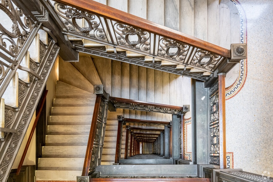 More Photos Of 1123 Broadway, New York Loft Creative Space For Lease