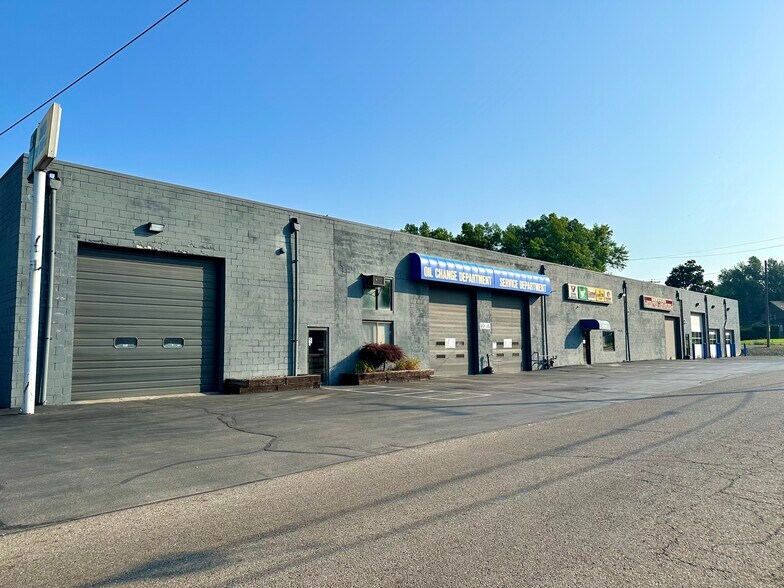 More Photos Of 2821 Garland St, Niles Auto Repair For Sale