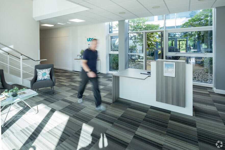 More Photos Of 1310 Solihull Pky, Birmingham Coworking Space