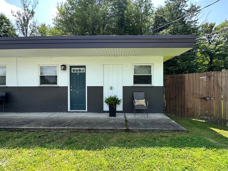 More Photos Of 6271 US Highway 322, Hartstown Apartments For Sale