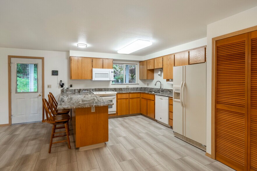 More Photos Of 20215 WA-507, Centralia Flex For Sale