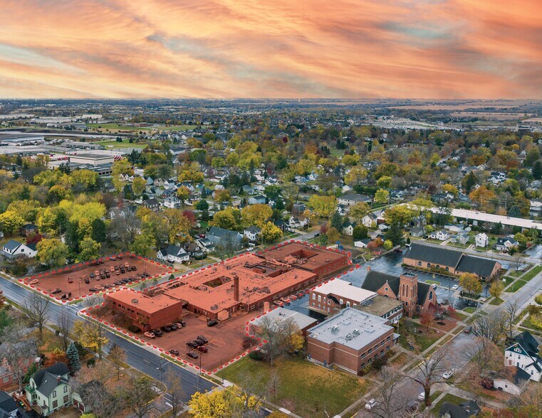 Primary Photo Of 225 Edward St, Sycamore Hospital For Sale