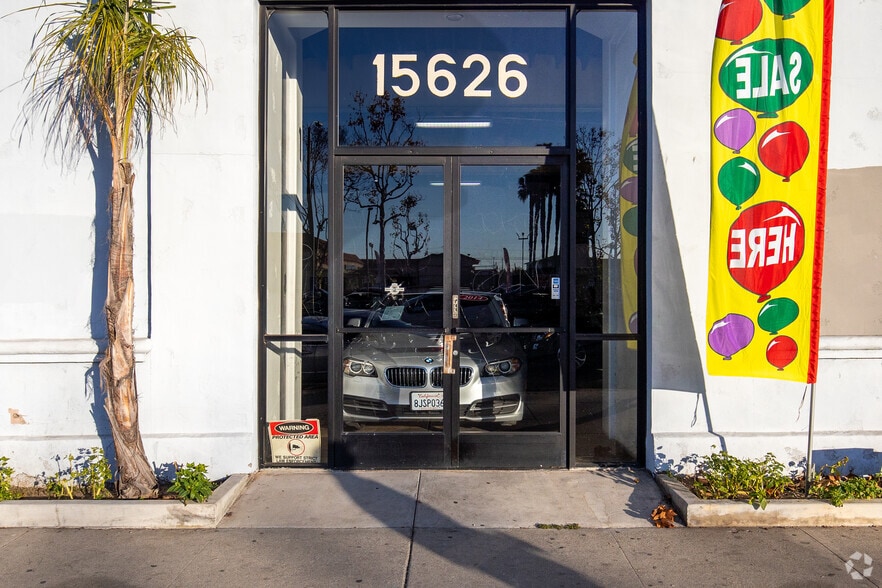 More Photos Of 15628 Hawthorne Blvd, Lawndale General Retail For Lease