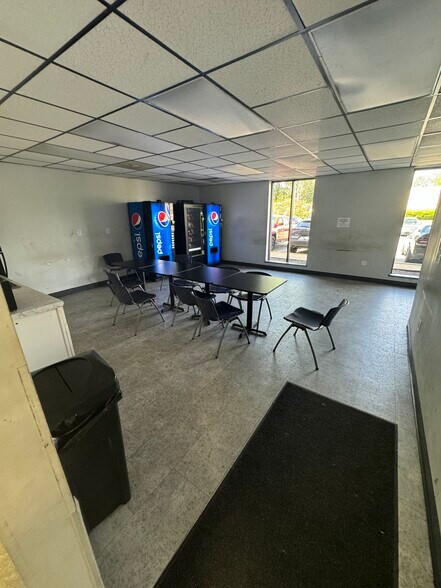 More Photos Of 3185 Industry Dr, Charleston Office For Sale