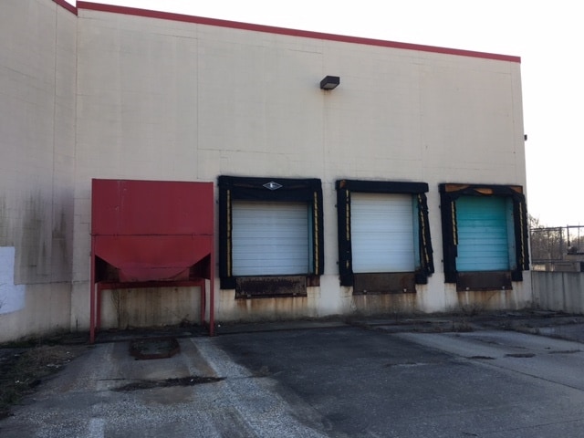 More Photos Of 1137 3rd Ave, Terre Haute Supermarket For Sale